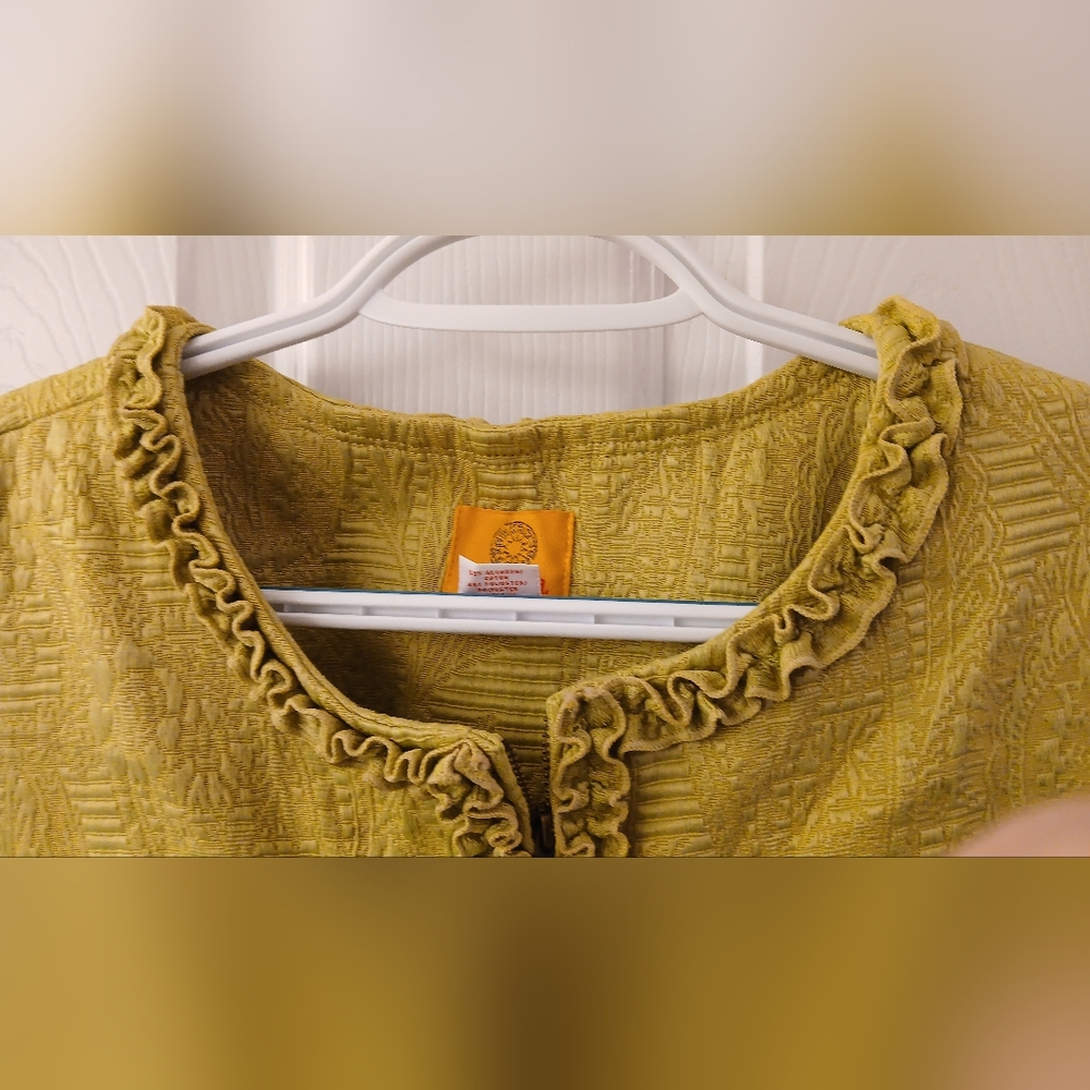 Ruby Rd Ruffle Front Jacket – Size 22W – Chartreuse Brocade‑Style Fabric - Picture 3 of 8